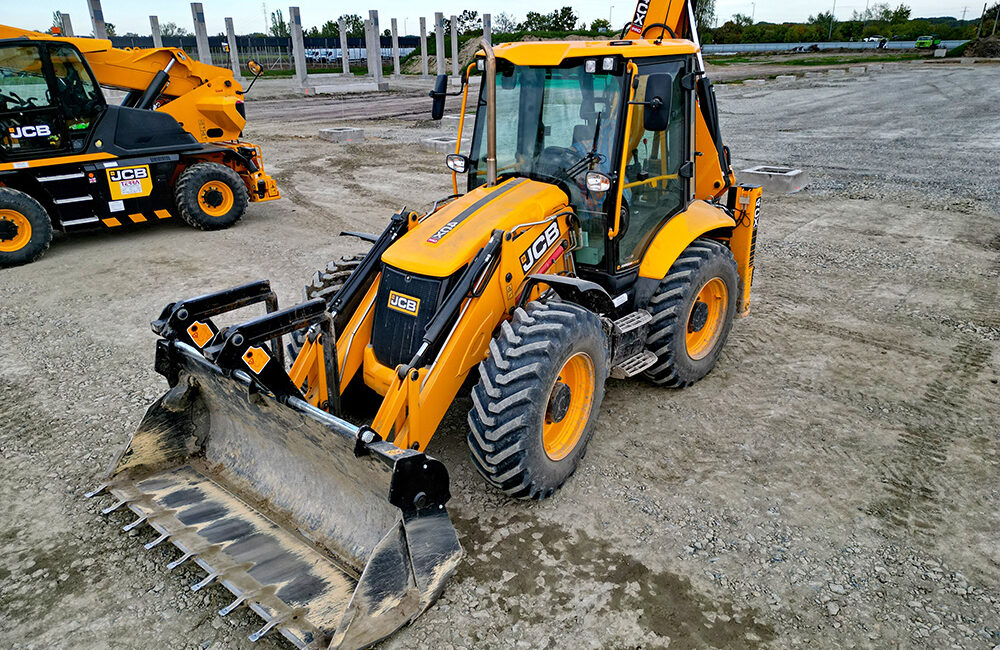 JCB 4CX